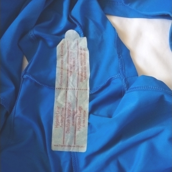 NWOT Lands' End Swim Shorts Sz 10/12 - Picture 4 of 4